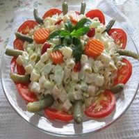 Makarna salatası